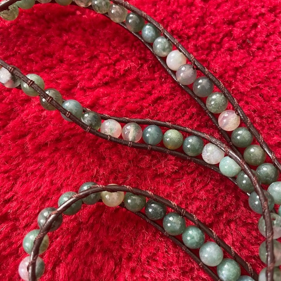 Leather bracelet with green mineral gems - Picture 2 of 2